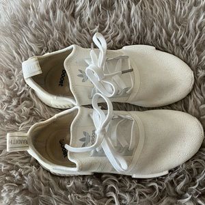 Adidas boost off white gym shoe